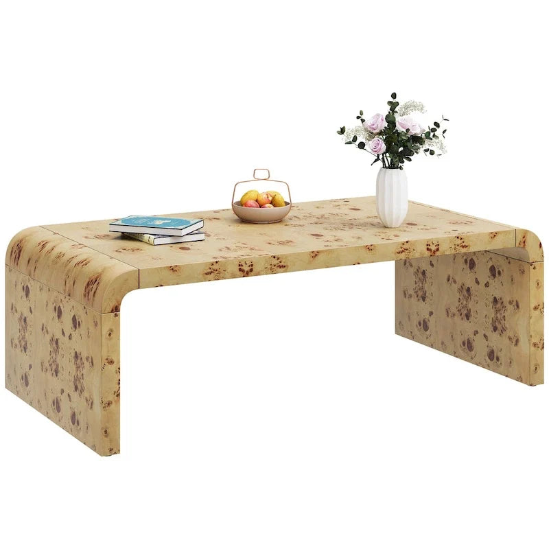 Table basse cintrée en cuir imprimé façon loupe